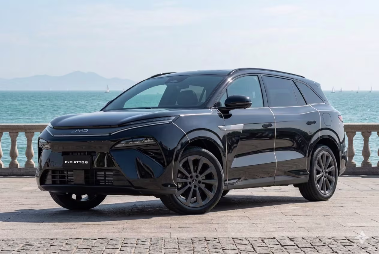 BYD Atto 8 frente
