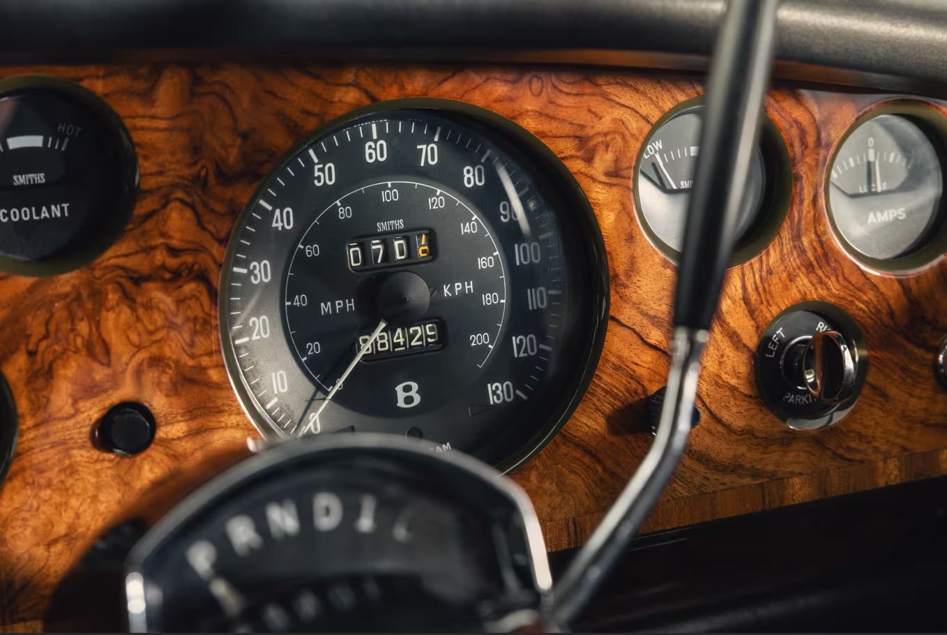 Bentley T Series Mulliner Coupe em foto oficial da Bentley