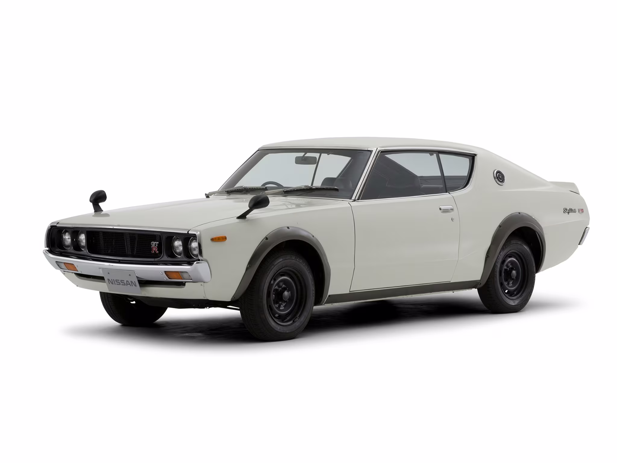 Nissan Skyline 2000GT-R de 1972 em imagem oficial da marca