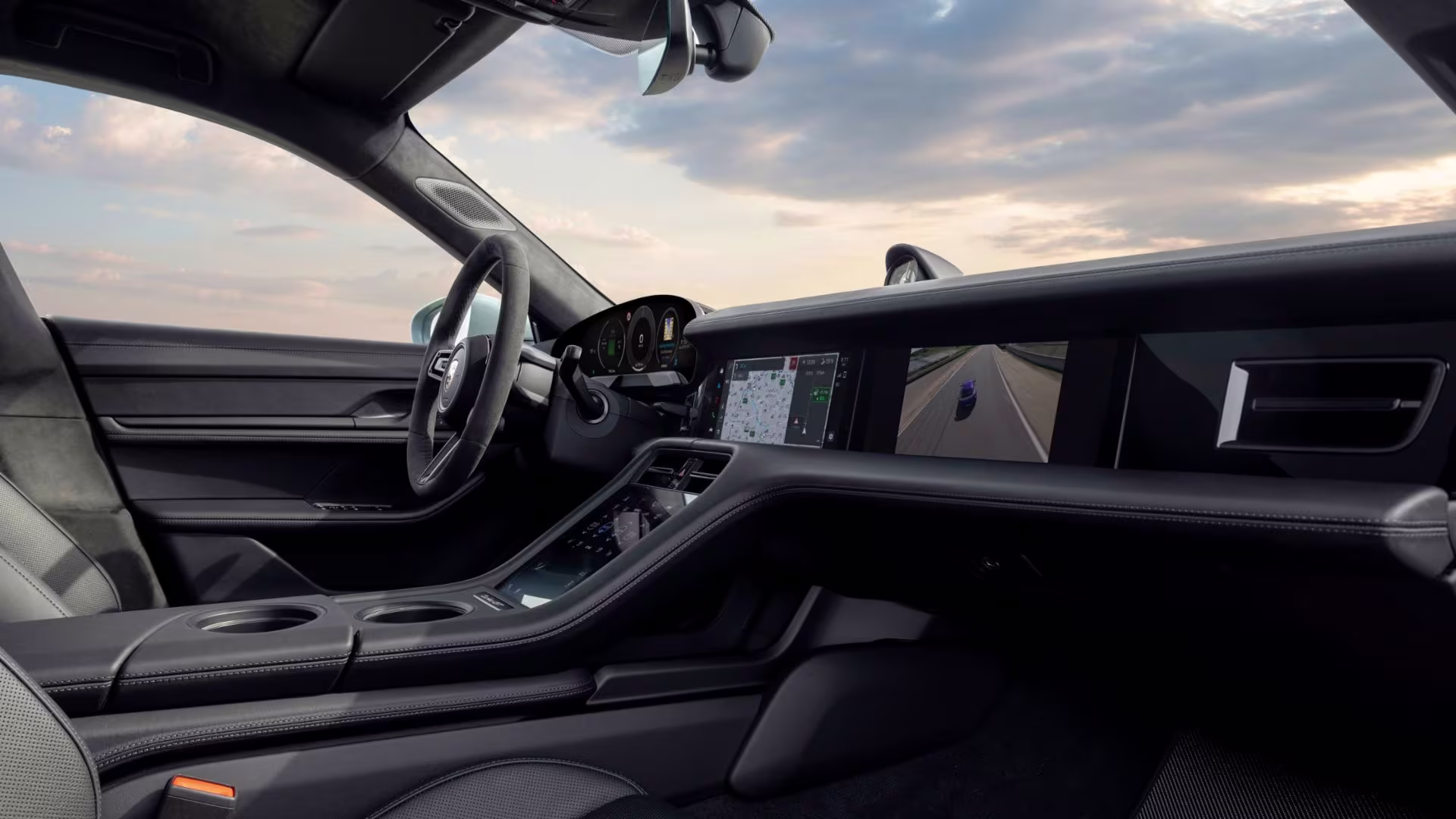 Interior do Porsche Taycan Turbo GT