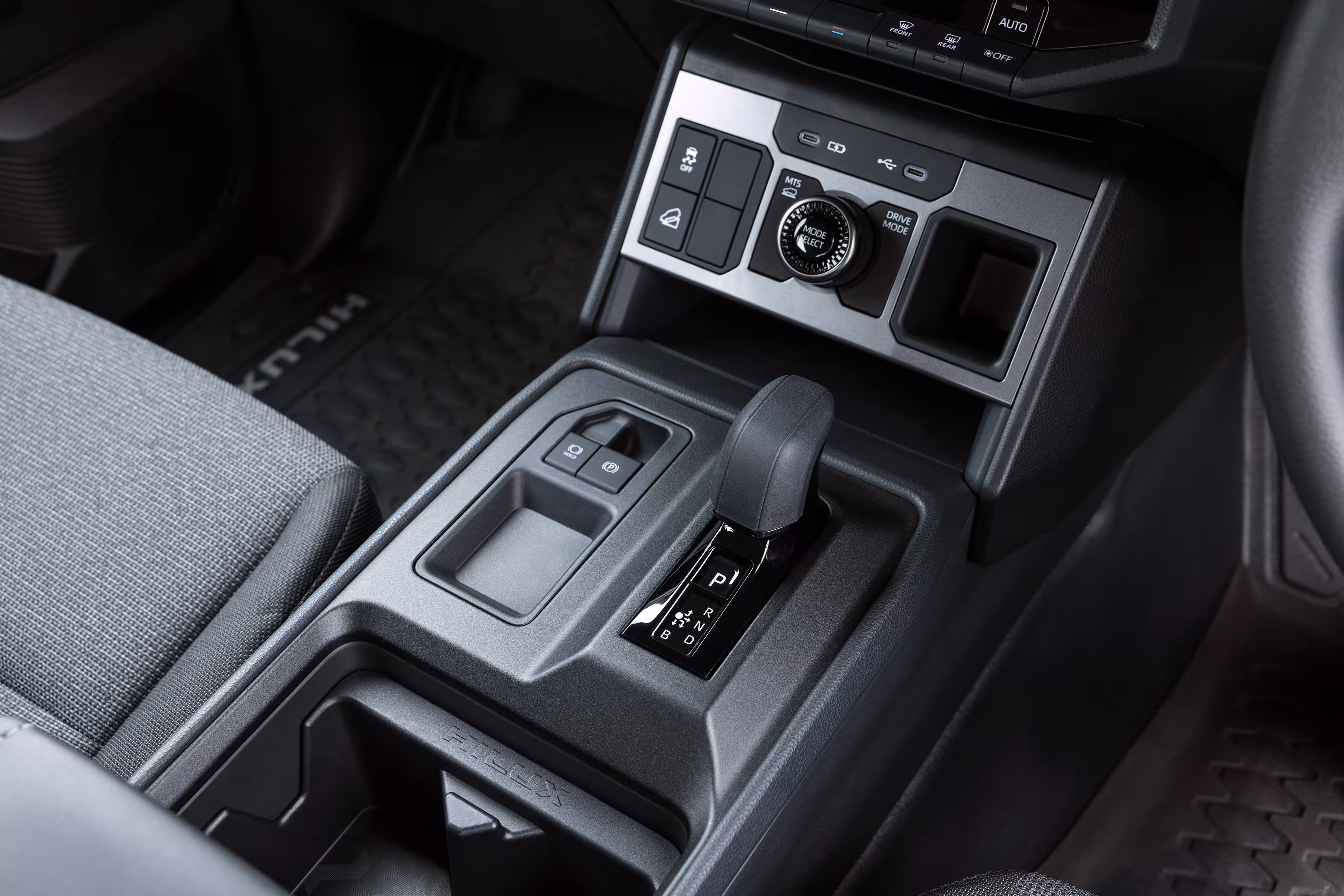 Interior da Toyota Hilux elétrica