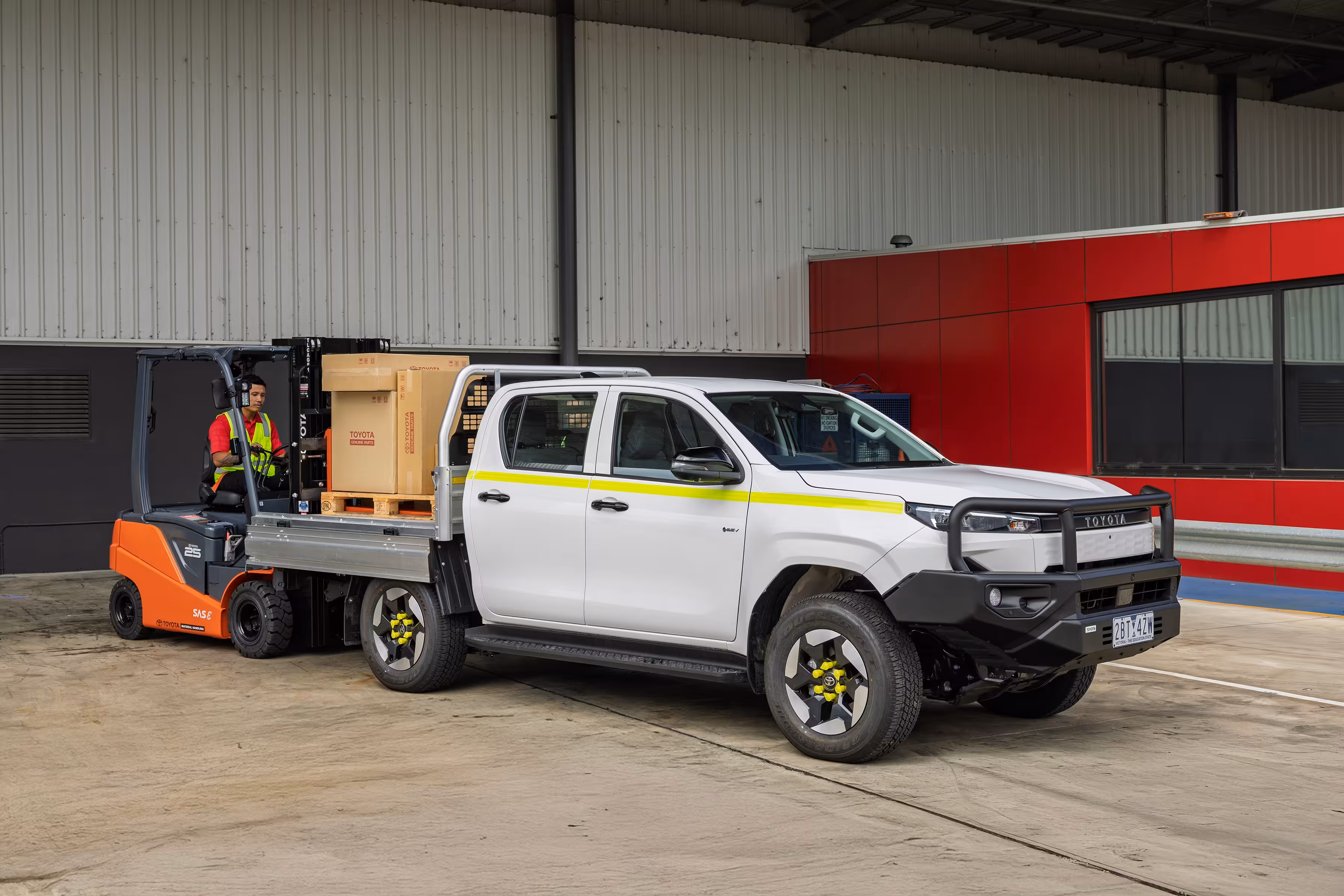 Lateral da Hilux elétrica
