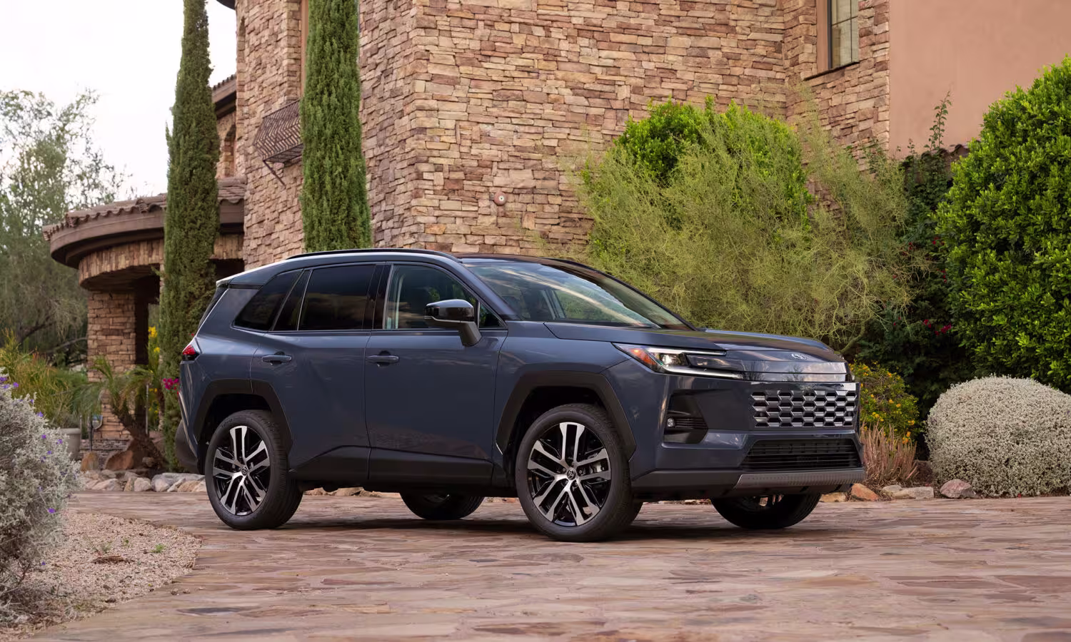 Toyota RAV4 2026 detalhes externos