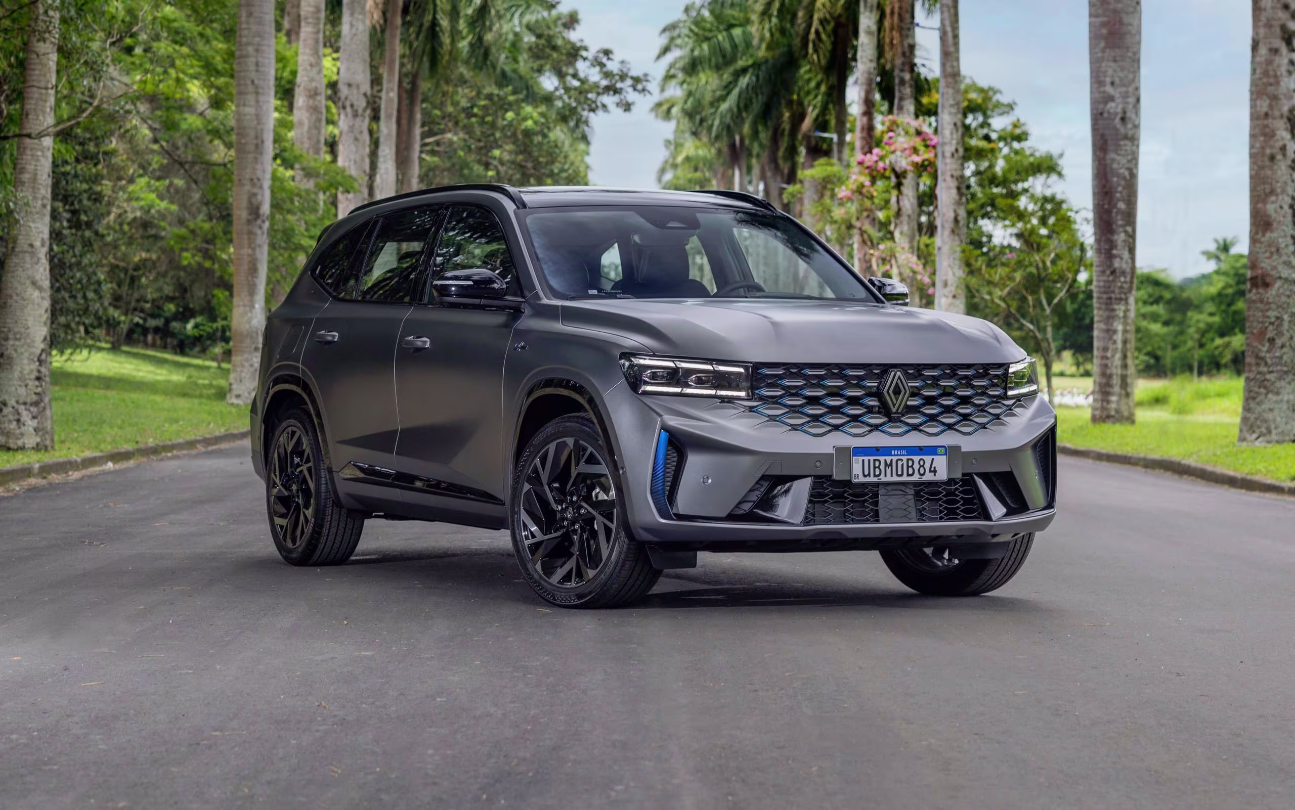 Renault Koleos Full Hybrid E-Tech chega ao Brasil e promete economia sem precisar recarregar