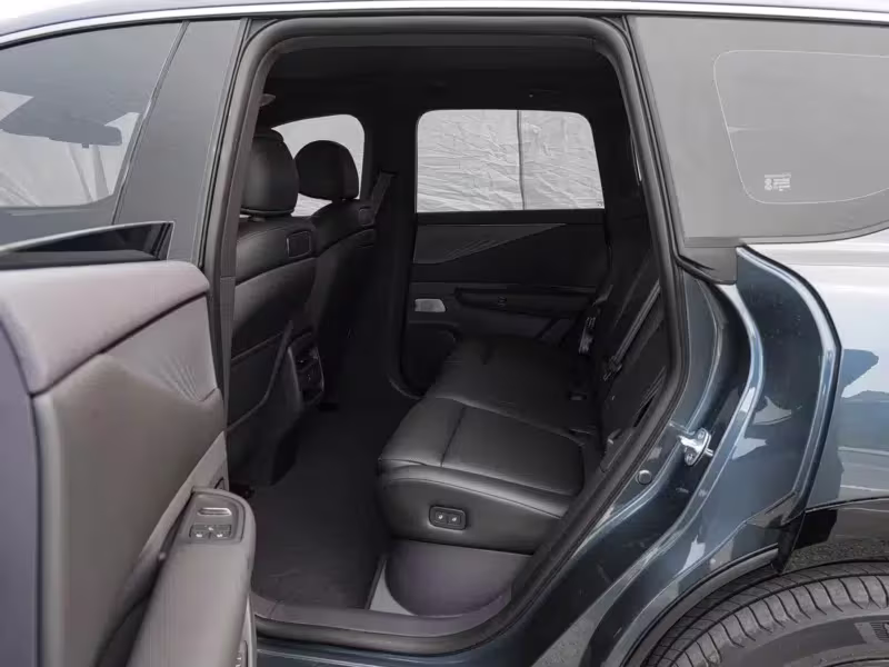 Banco traseiro do Nissan NX8