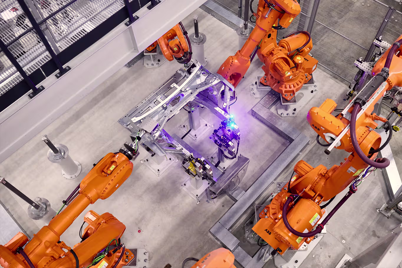 Imagem institucional de operação industrial da BMW Group