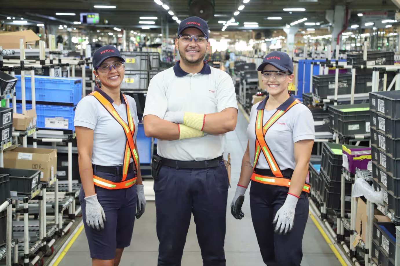 Toyota abre 230 vagas no Brasil e prevê mais 600 até o fim de 2026 com R$ 11,5 bilhões em investimentos