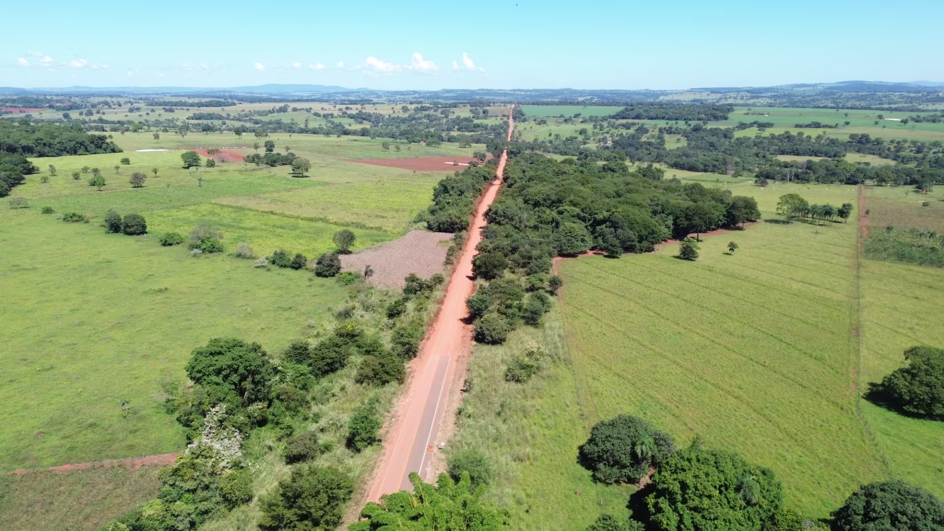 Obras de implantação do remanescente da BR-070 em Goiás