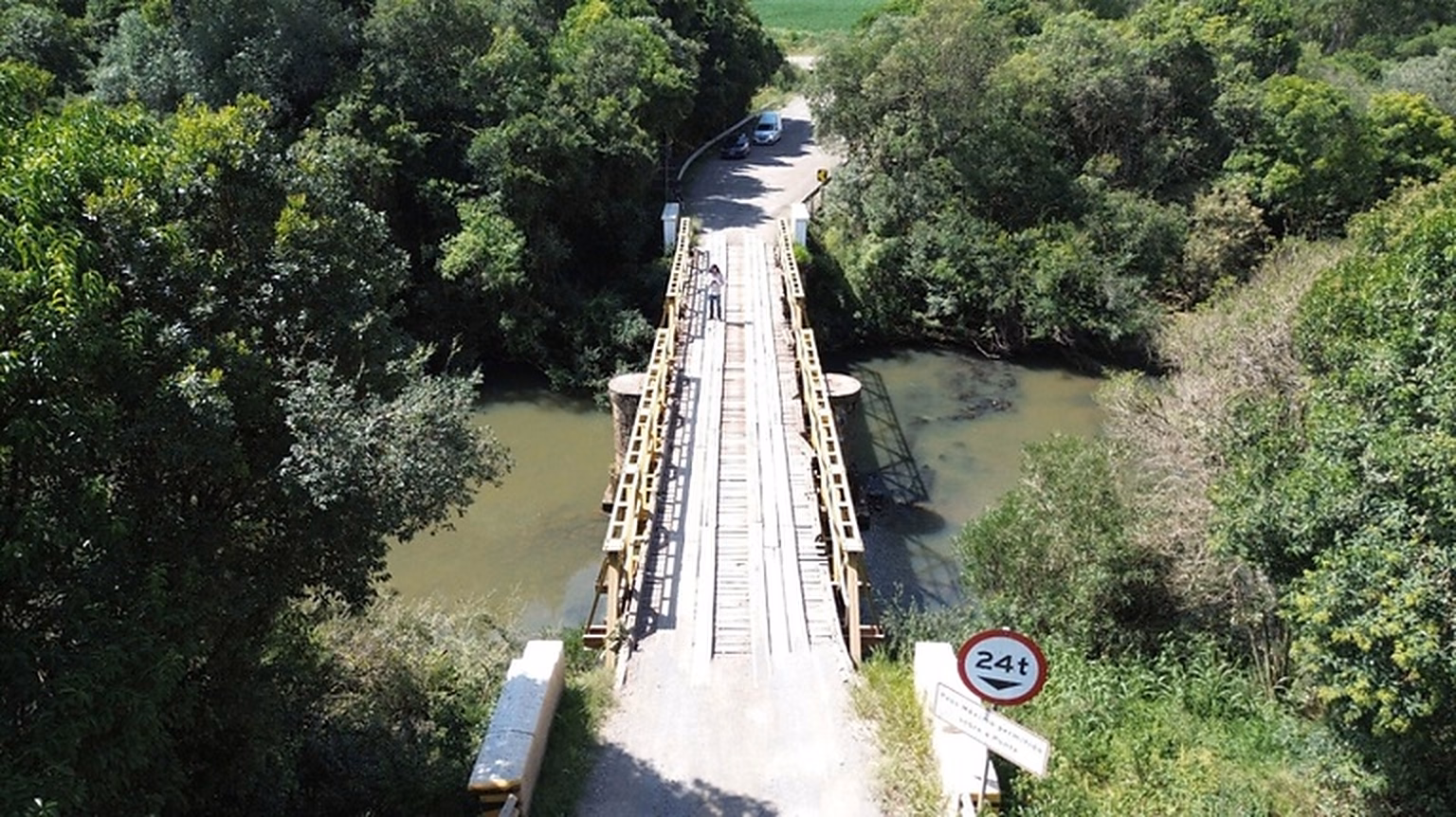 Nova ponte sobre o Rio da Prata na BR-470/RS entre Nova Prata e André da Rocha