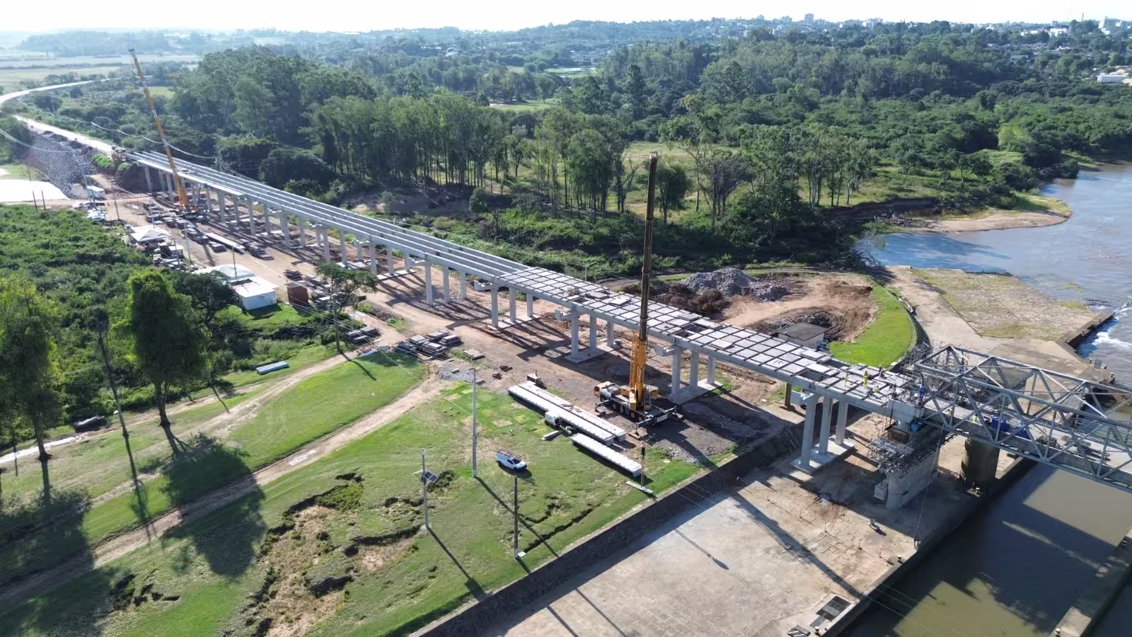 Obras de reabilitação da Ponte do Fandango sobre o Rio Jacuí, na BR-153/RS