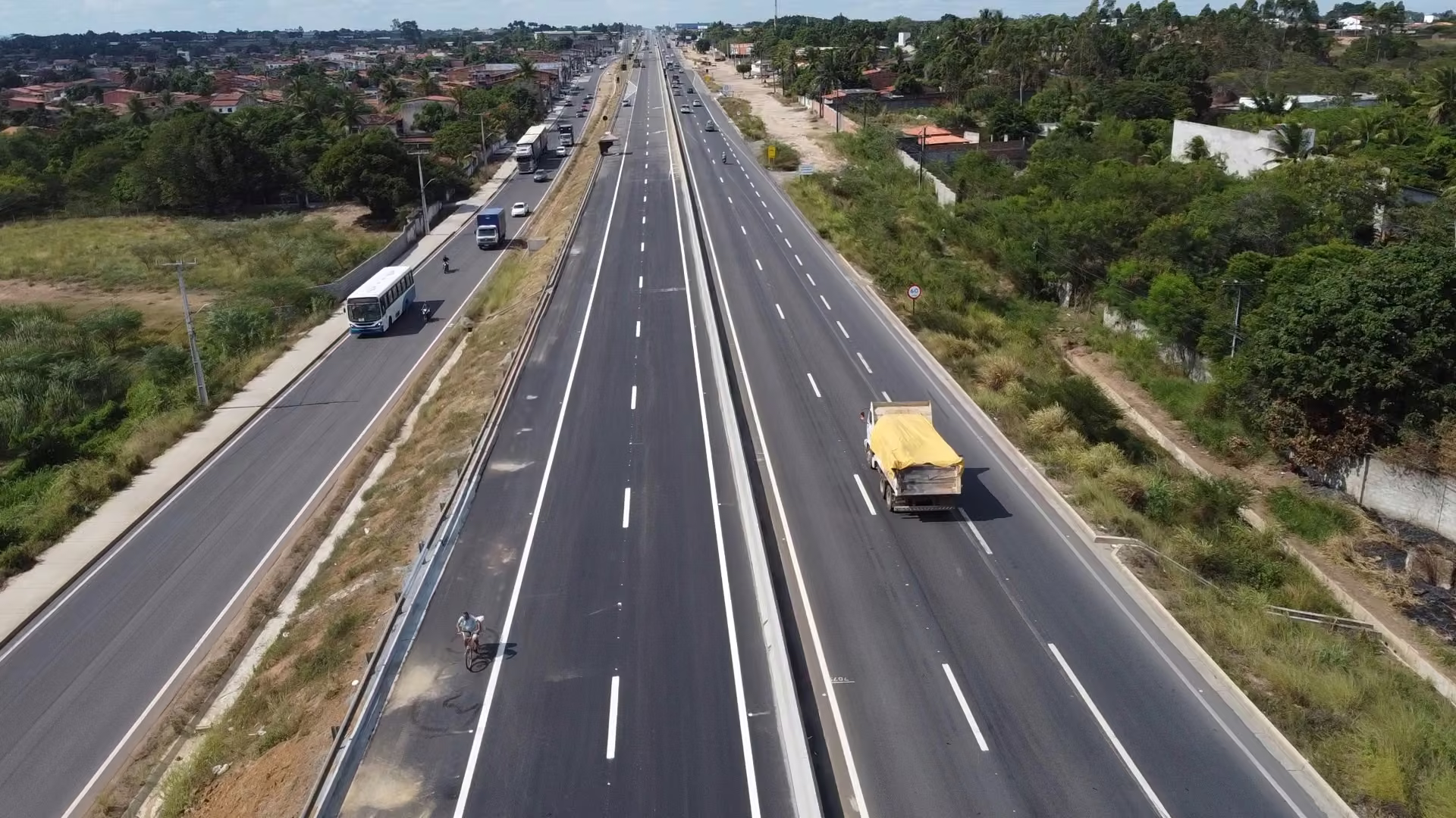 Arte do AutoHub sobre o leilão da Rota dos Sertões na BR-116/324 entre Bahia e Pernambuco
