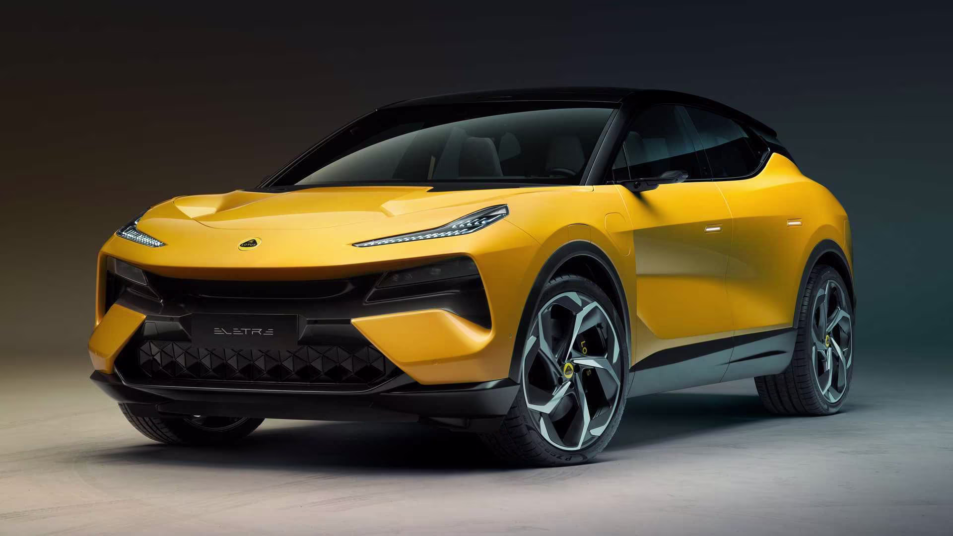 Lotus Eletre - dianteira e lateral