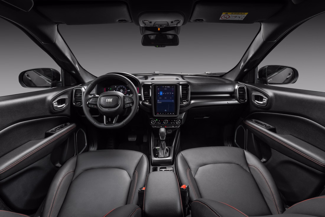 Interior da Fiat Toro 2027 em visão ampla