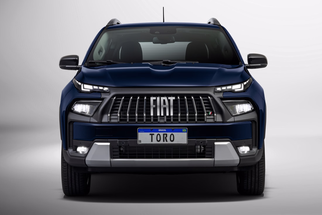 Fiat Toro 2027 azul em vista frontal
