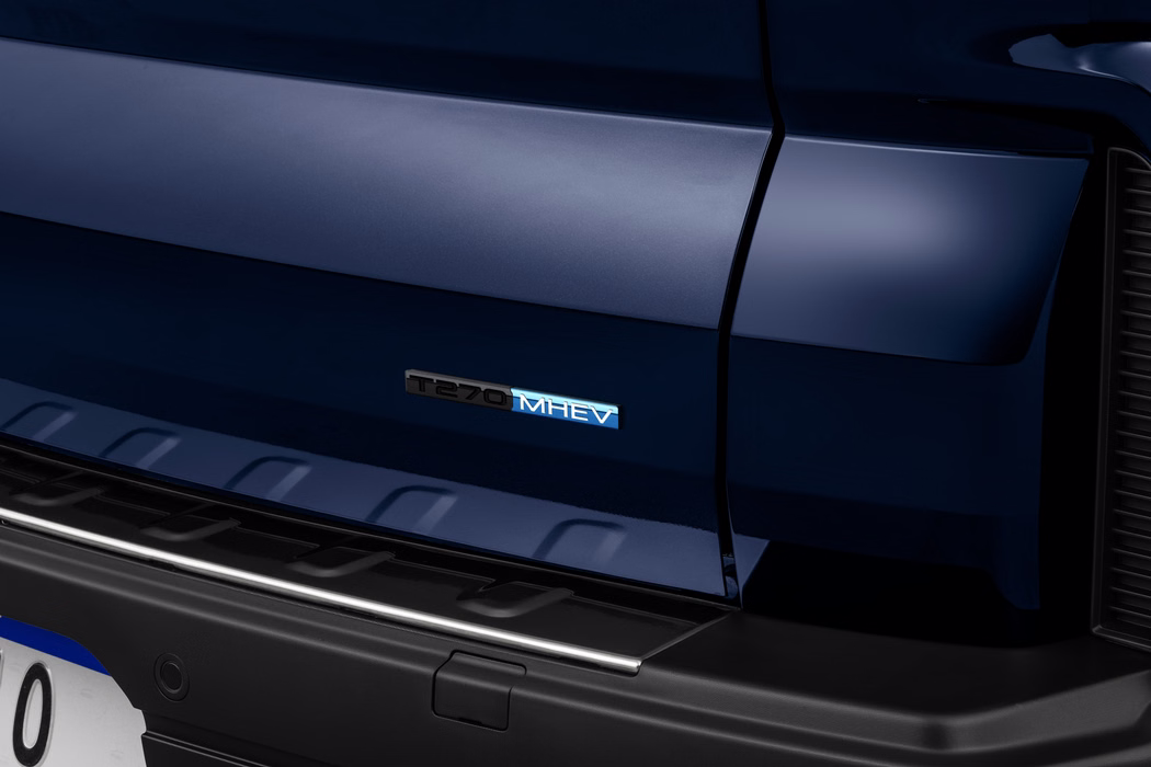 Detalhe lateral e emblema da Fiat Toro 2027