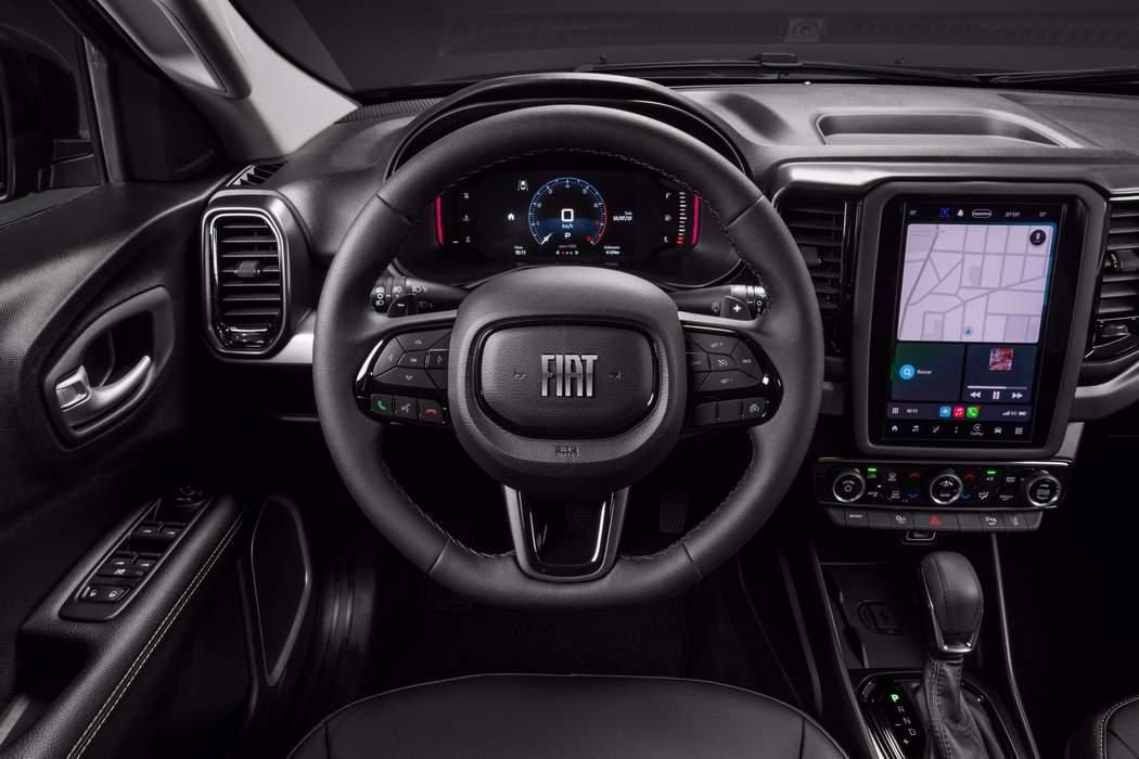Volante e quadro de instrumentos da Fiat Toro 2027