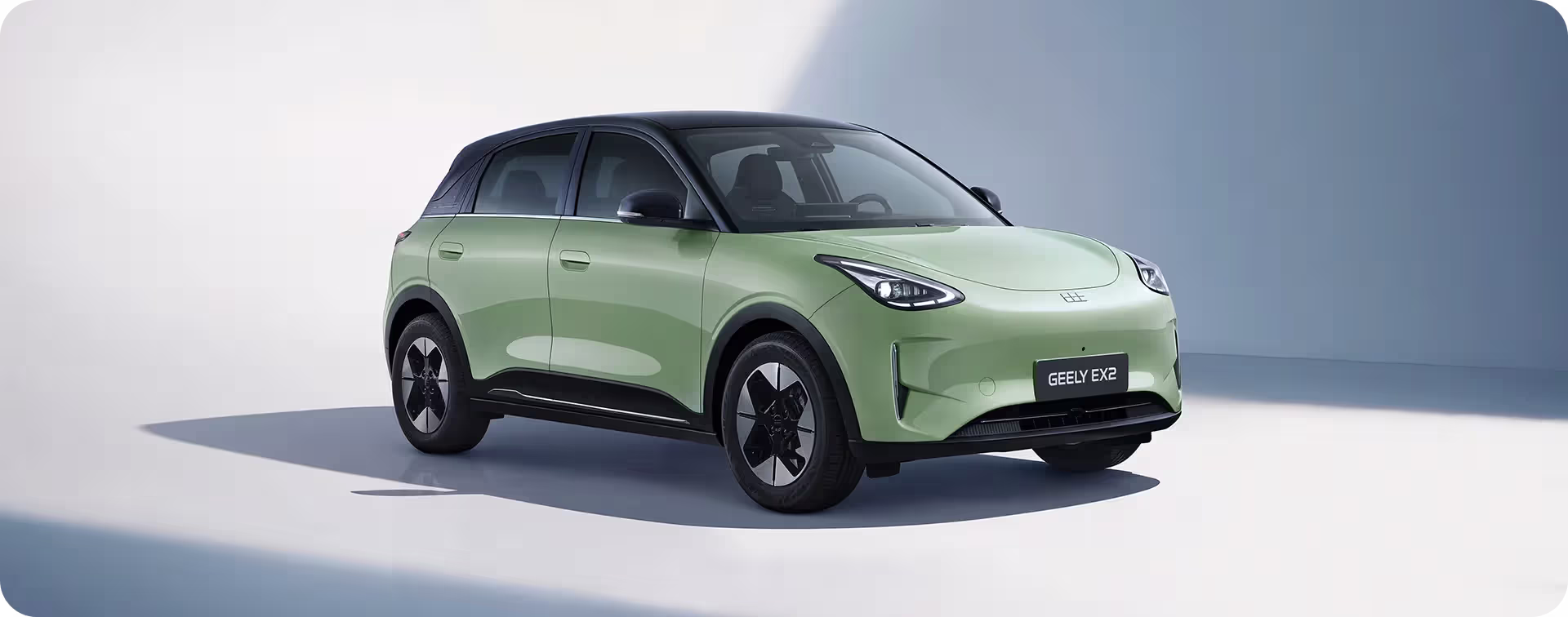 Geely EX2 vista lateral dianteira