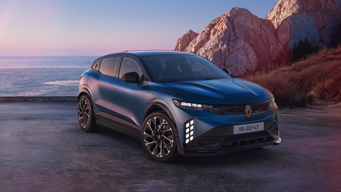 Renault Megane E-Tech Electric ganha novo visual, bateria LFP e recarga em 24 minutos