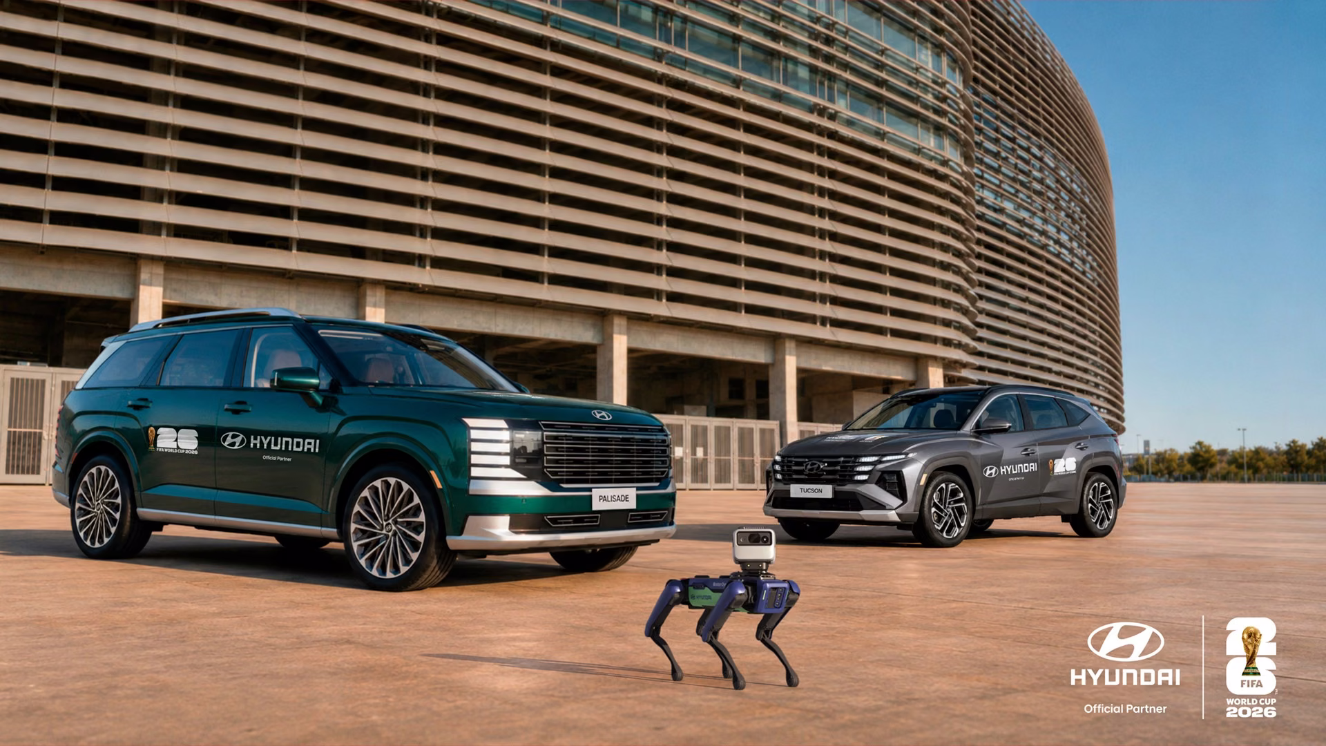 Hyundai Palisade, Tucson e robô Spot em área externa de estádio