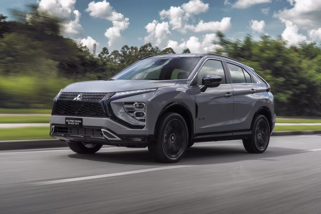Mitsubishi Eclipse Cross lateral